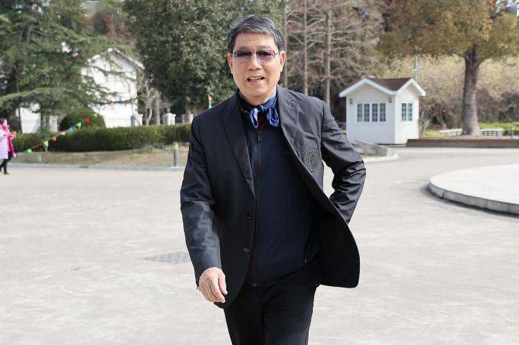 与之前的弗兰-加西亚一样，皇马只是以400万欧元至500万欧元的价格出售了古铁雷斯50%的所有权，并且保留了非常实惠的回购权。